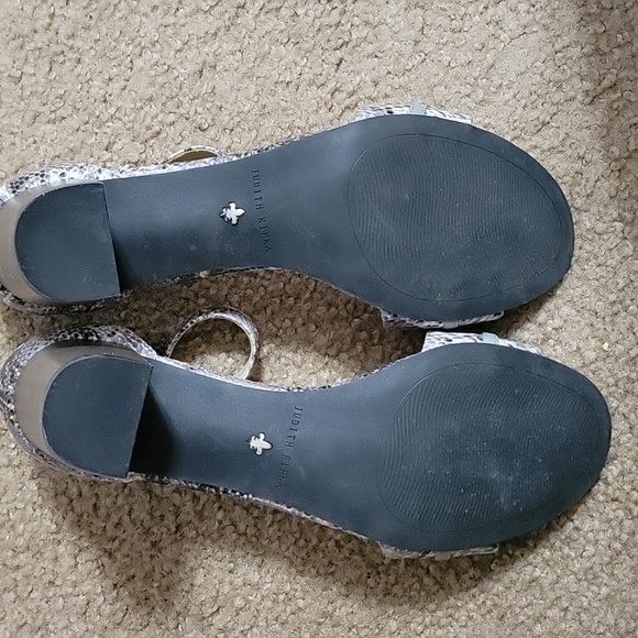 Judith Ripka Grey Snakeskin Leather Sandle Size 9.5 M - Picture 5 of 13